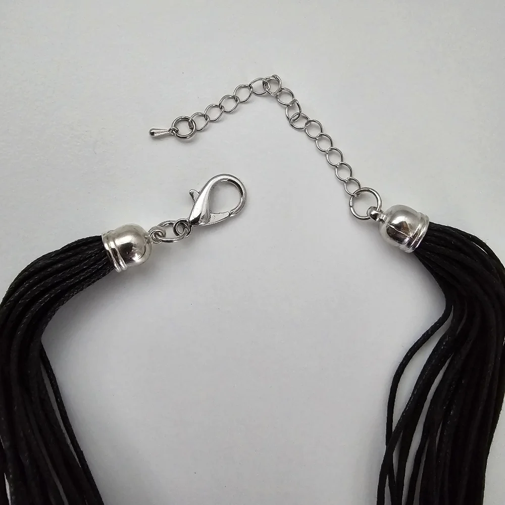 NWT Black Antique Silver Metal Flower Pendant Faux Leather Necklace Set
